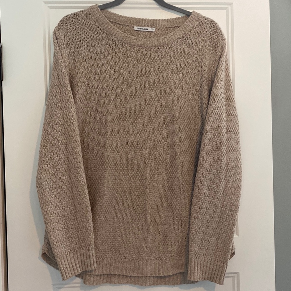 Tan Sweater with round hem